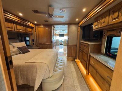 2019 Tiffin Motorhomes Phaeton - Photo 18