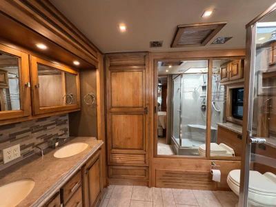 2019 Tiffin Motorhomes Phaeton - Photo 23