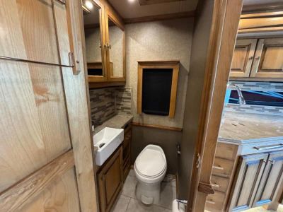 2019 Tiffin Motorhomes Phaeton - Photo 26