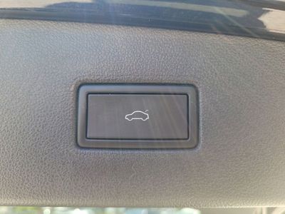 2024 Volkswagen Tiguan — photo 9 view