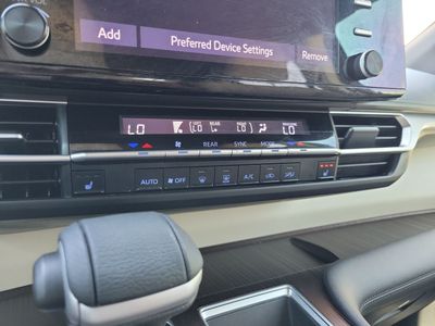 2021 Toyota Sienna — photo 24 view
