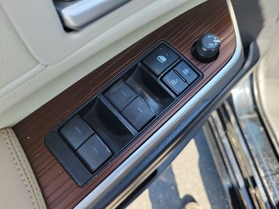 2021 Toyota Sienna — photo 16 view
