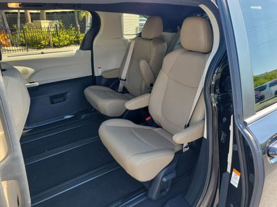 2021 Toyota Sienna — photo 15 view