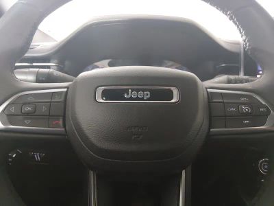 2024 Jeep Compass - Photo 12