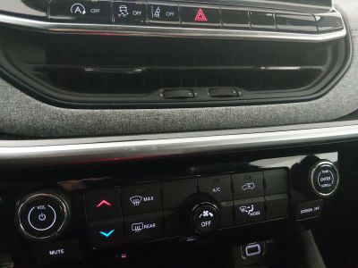 2024 Jeep Compass - Photo 18