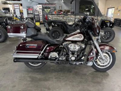 2007 Harley-Davidson® FLHTC - Electra Glide® Classic — front three-quarter view