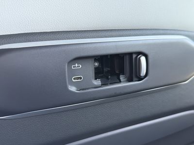 2026 BMW X6 — photo 18 view