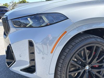 2026 BMW X6 — photo 9 view