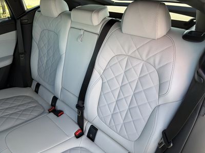 2026 BMW X6 — photo 20 view