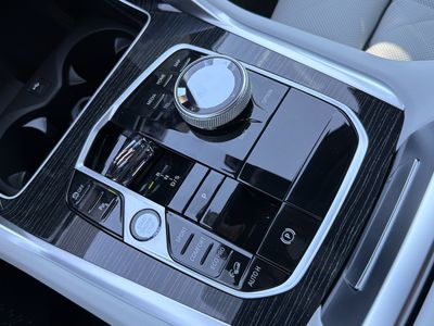 2026 BMW X6 — photo 36 view