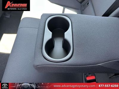 2024 Toyota Prius Prime — photo 12 view