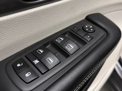 2022 Chrysler Pacifica - Photo 10
