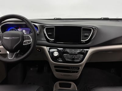 2022 Chrysler Pacifica - Photo 25