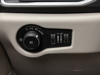 2022 Chrysler Pacifica - Photo 18