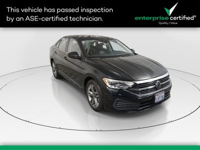 2024 Volkswagen Jetta SE Auto — front three-quarter view
