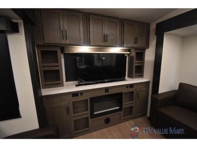 2026 Forest River RV Cherokee Arctic Wolf — photo 23 view