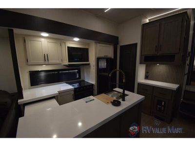 2026 Forest River RV Cherokee Arctic Wolf — photo 10 view