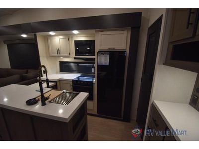 2026 Forest River RV Cherokee Arctic Wolf — photo 11 view
