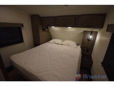 2026 Forest River RV Cherokee Arctic Wolf — photo 34 view