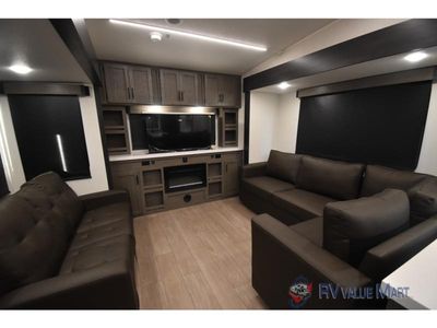 2026 Forest River RV Cherokee Arctic Wolf — photo 14 view