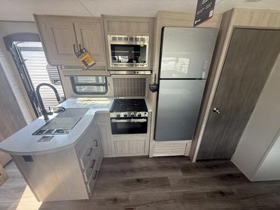 2026 Coachmen Catalina Legacy - Photo 10