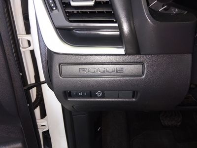 2023 Nissan Rogue — photo 13 view