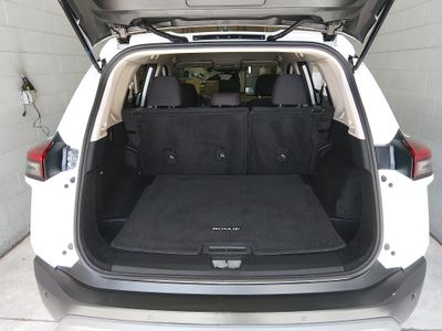 2023 Nissan Rogue — photo 11 view