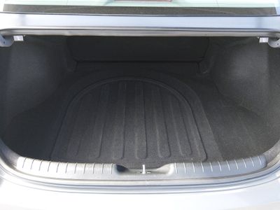 2024 Hyundai Elantra — photo 11 view