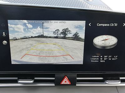 2024 Hyundai Elantra — photo 16 view