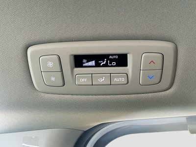 2026 Kia Carnival Hybrid - Photo 25