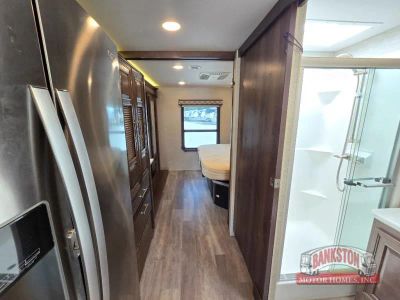 2022 Accolade 37M — photo 36 view