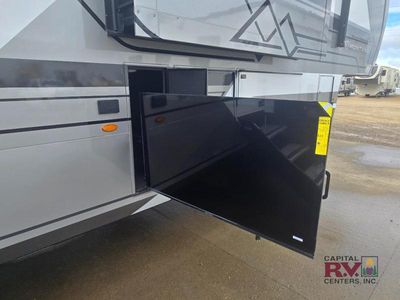 2026 Keystone RV Montana - Photo 9