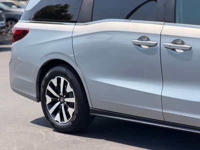 2025 Honda Odyssey EX-L - Photo 9