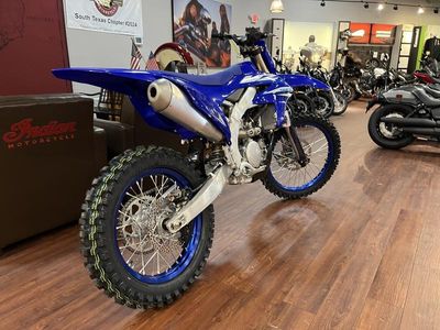 2025 Yamaha YZ250FX — interior view
