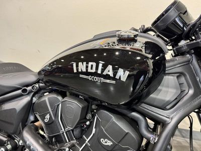 2025 Indian Motorcycle Scout Bobber Black Metallic — photo 12 view