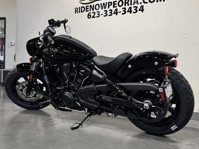 2025 Indian Motorcycle Scout Bobber Black Metallic — detail view
