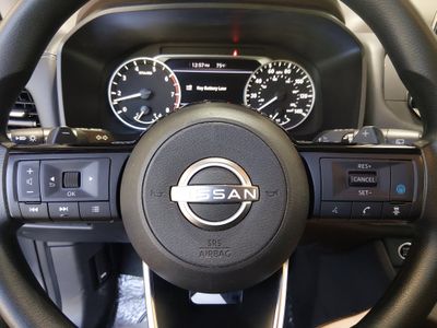 2023 Nissan Rogue — photo 12 view