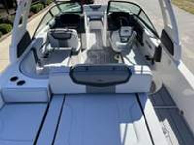 2026 Chaparral 247 SSX - Photo 9