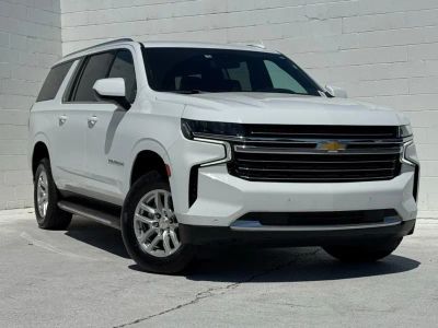 2024 Chevrolet Suburban - Photo 2