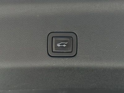 2024 Chevrolet Suburban - Photo 16