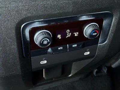 2024 Chevrolet Suburban - Photo 22