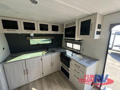 2024 Forest River RV Surveyor Legend — photo 7 view