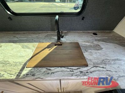2024 Forest River RV Surveyor Legend — photo 8 view