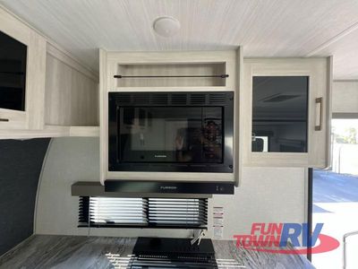 2024 Forest River RV Surveyor Legend — photo 10 view