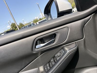 2025 Nissan Rogue — photo 12 view