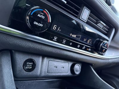 2025 Nissan Rogue — photo 18 view