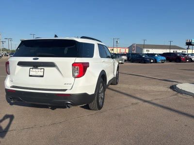 2021 Ford Explorer — detail view