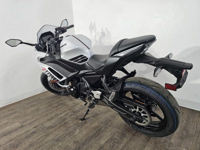 2026 Kawasaki Ninja 650 ABS — photo 7 view