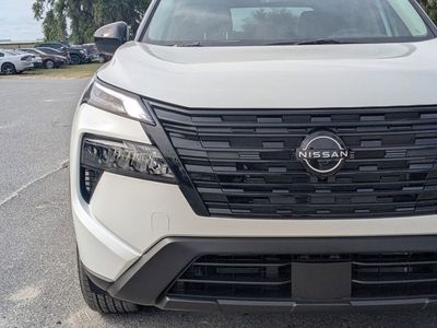 2026 Nissan Rogue — photo 9 view