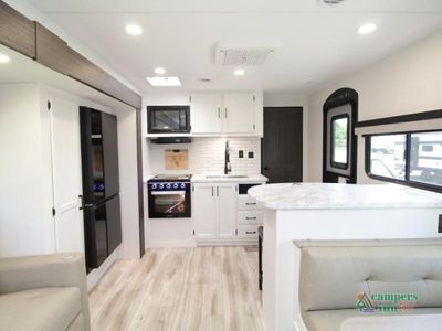 2026 Venture RV SportTrek - Photo 6